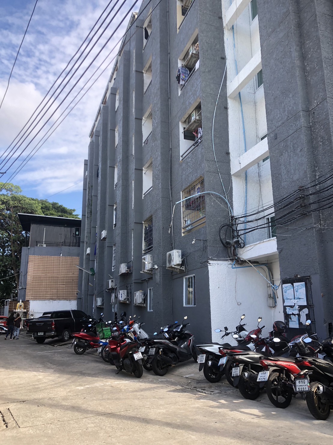 อพาร์ทเม้นท์ 6 ชั้น มีลิฟท์ รายได้ 4 แสนเศษ/เดือน ใกล้รถไฟฟ้า ลาดพร้าว บางกะปิ